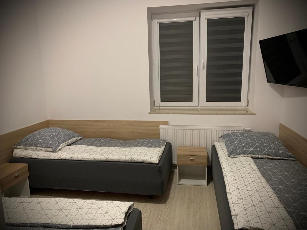 Hostel Sportowa พวอนส์ค ภายนอก รูปภาพ