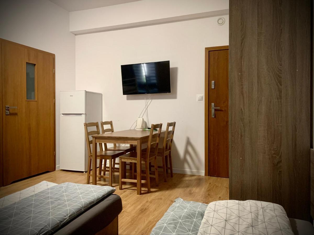 Hostel Sportowa พวอนส์ค ภายนอก รูปภาพ