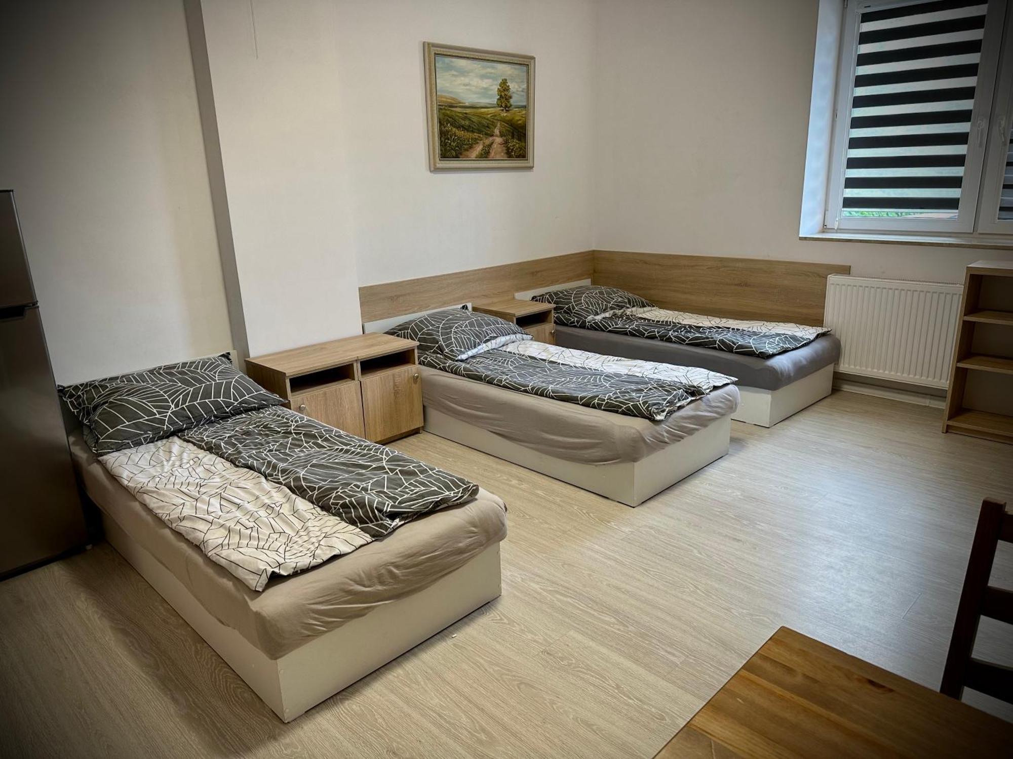 Hostel Sportowa พวอนส์ค ภายนอก รูปภาพ