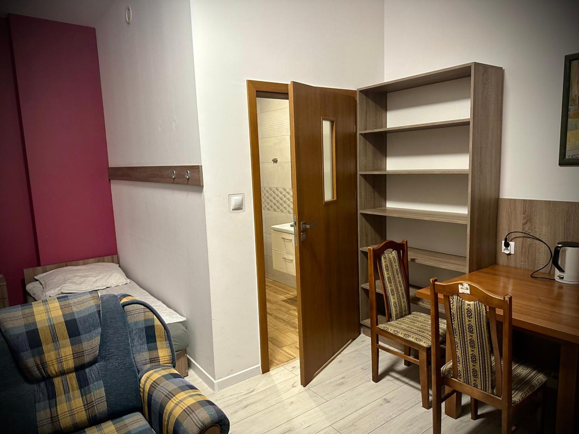 Hostel Sportowa พวอนส์ค ภายนอก รูปภาพ